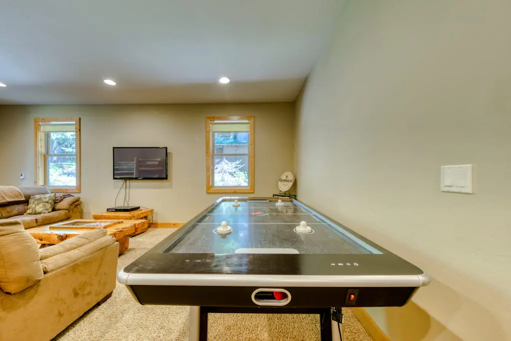 Charming home with hot tub, fireplace & W&D -  in great Government Camp location