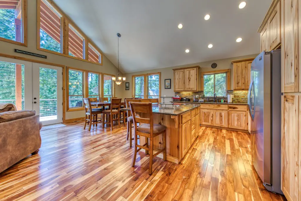 Charming home with hot tub, fireplace & W&D -  in great Government Camp location