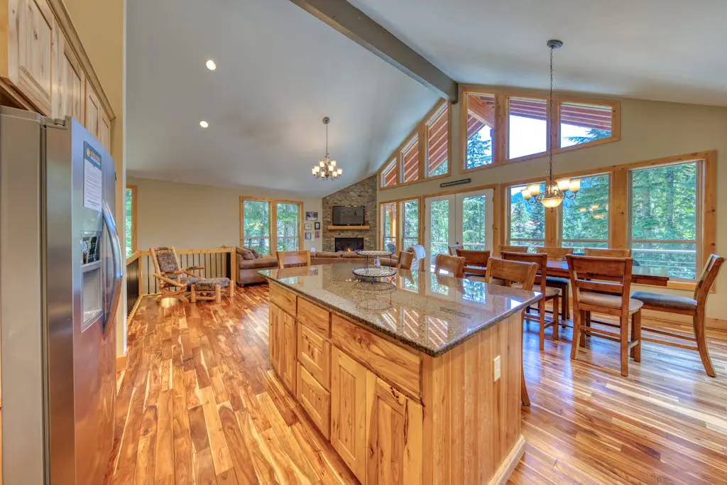 Charming home with hot tub, fireplace & W&D -  in great Government Camp location
