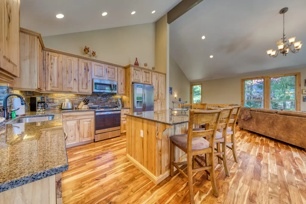 Charming home with hot tub, fireplace & W&D -  in great Government Camp location