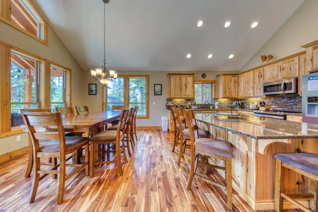 Charming home with hot tub, fireplace & W&D -  in great Government Camp location