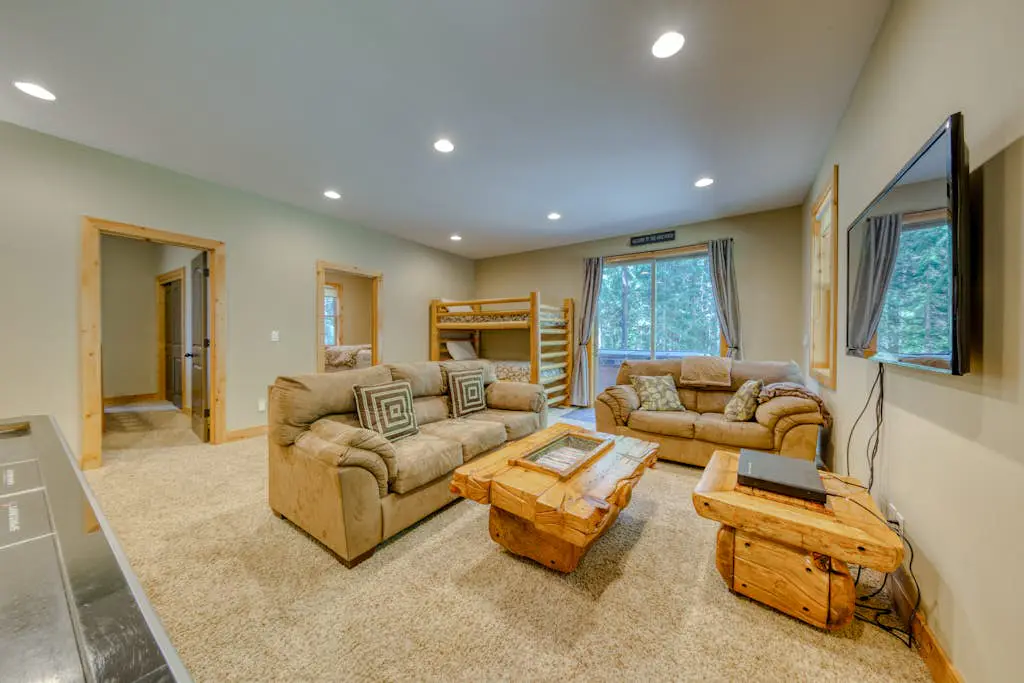 Charming home with hot tub, fireplace & W&D -  in great Government Camp location