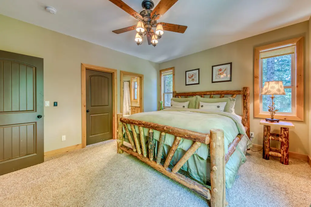 Charming home with hot tub, fireplace & W&D -  in great Government Camp location