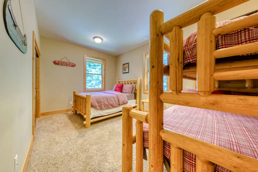 Charming home with hot tub, fireplace & W&D -  in great Government Camp location