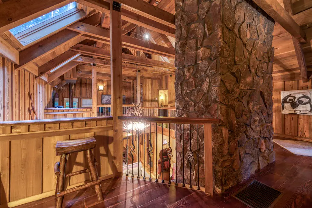 Mt Hood lodge in Forest Setting with Firepit & NEW Private Hot Tub