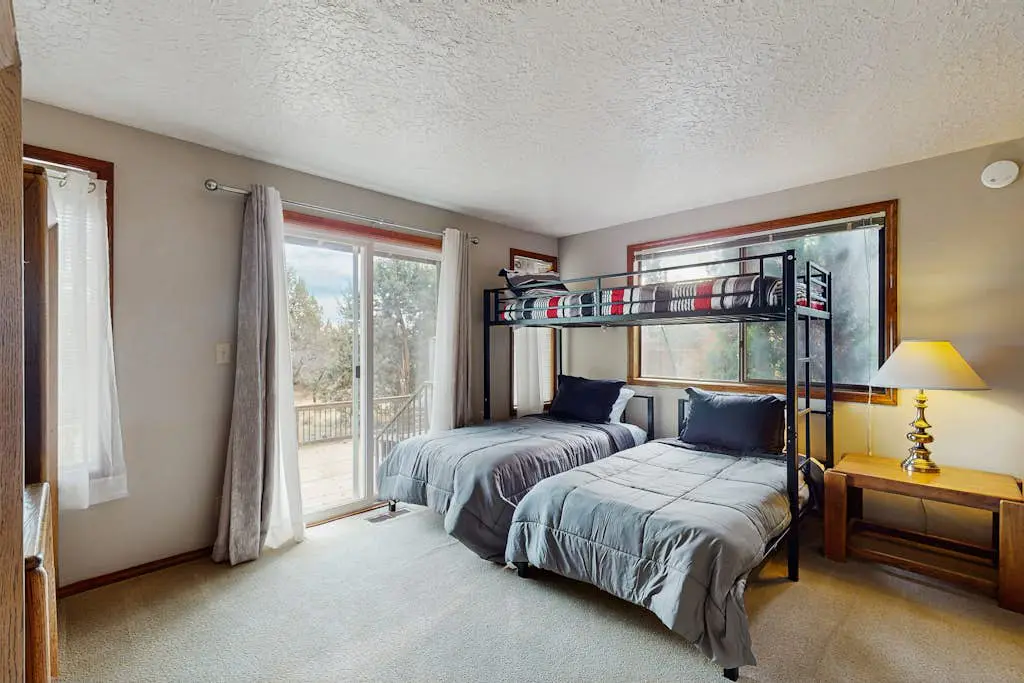 Cozy Bend Getaway