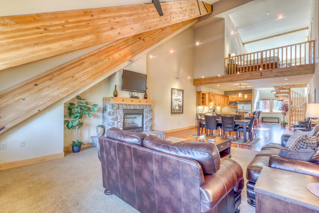 #401 Grand Lodge South Penthouse