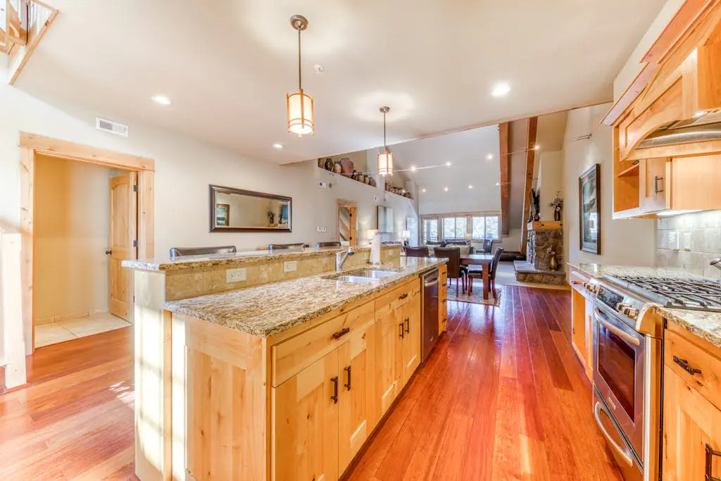 #401 Grand Lodge South Penthouse