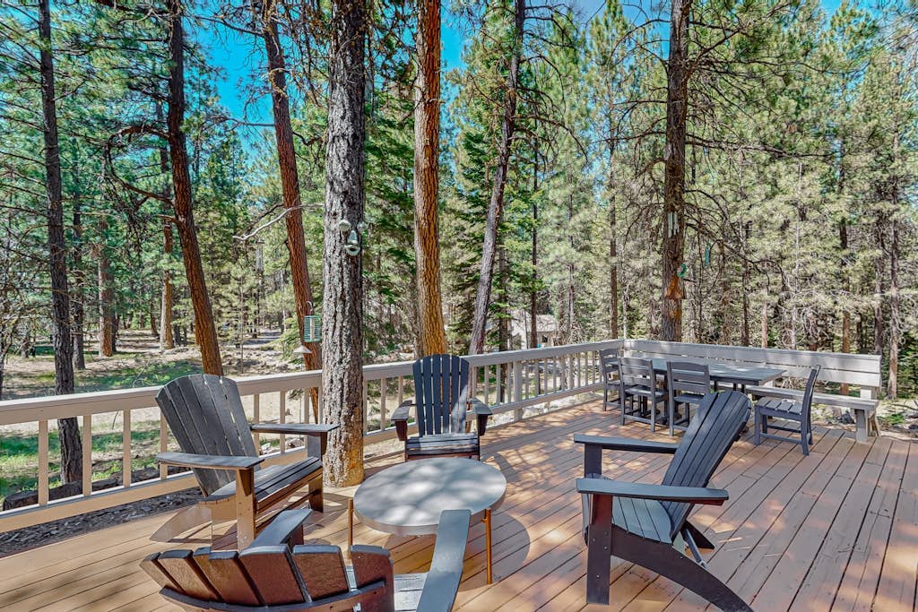 Relax and Reconnect - Your Cozy Family Retreat in Sisters, OR