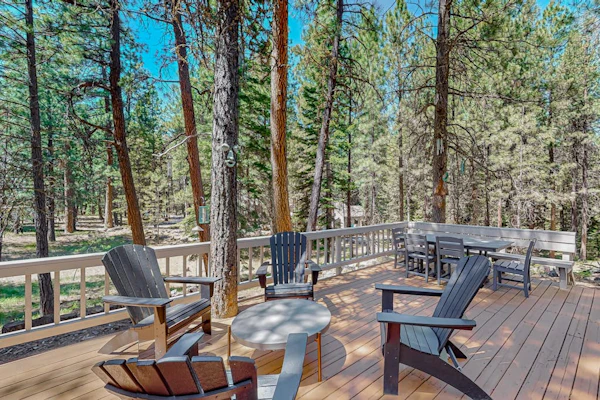 Relax and Reconnect - Your Cozy Family Retreat in Sisters, OR