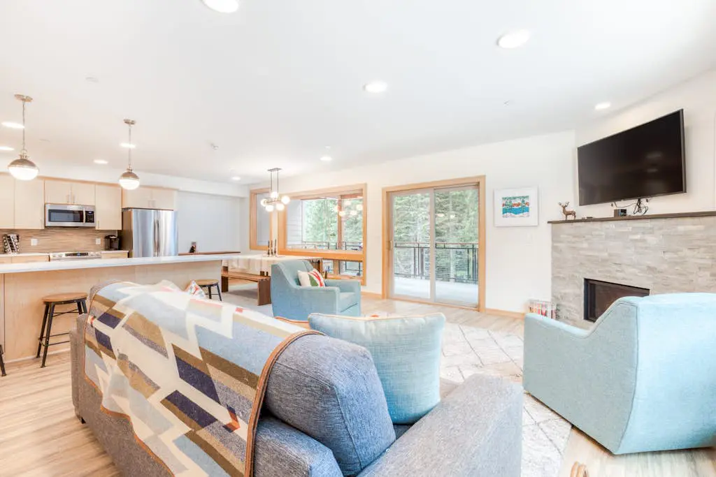 Golden Poles Chalet #110