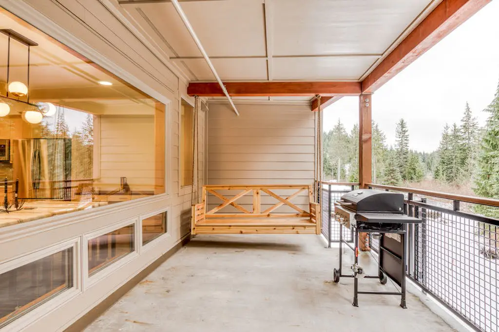 Golden Poles Chalet #110