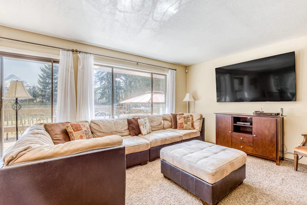 Spacious Two-Story Home w/Private Hot Tub, Free WiFi, & Game Room - Dogs OK