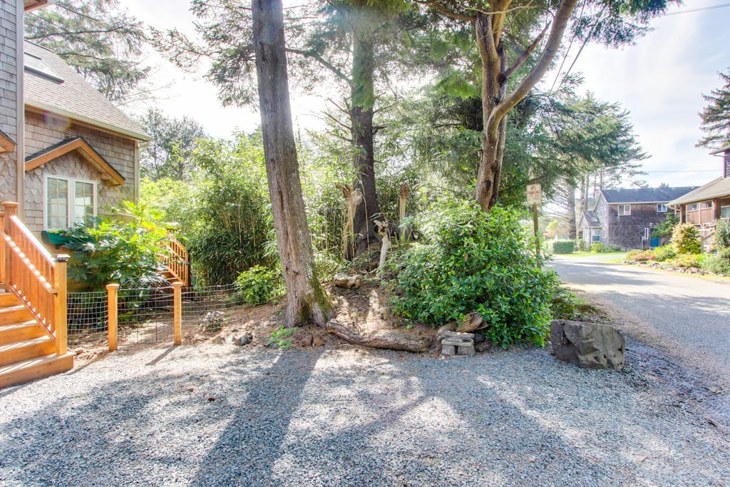 Cute Cottage with Close Beach Access & Free WiFi - Dogs Welcome