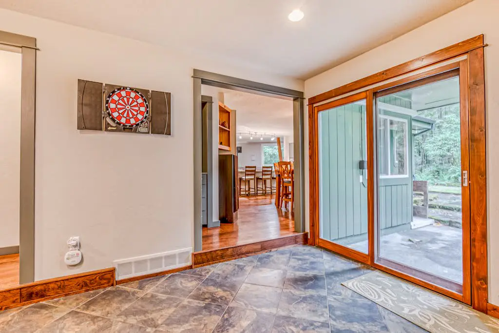 Remodeled home with large yard & kitchen in lovely forest setting - dog-friendly