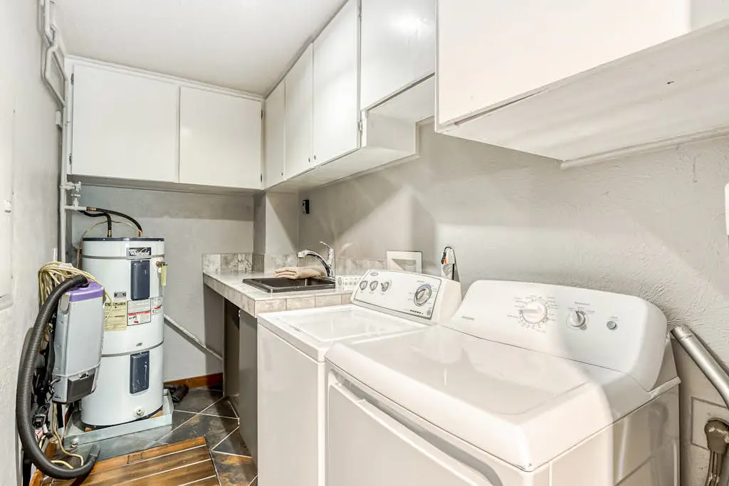 Remodeled home with large yard & kitchen in lovely forest setting - dog-friendly
