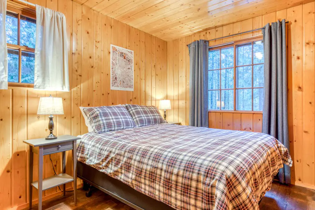 Charming, riverfront cabin with fireplace - dog-friendly
