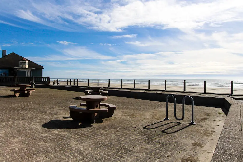 Ocean View Home with Free WiFi and Cable and a Full Kitchen - One Dog is Welcome