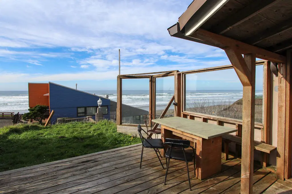 Ocean View Home with Free WiFi and Cable and a Full Kitchen - One Dog is Welcome