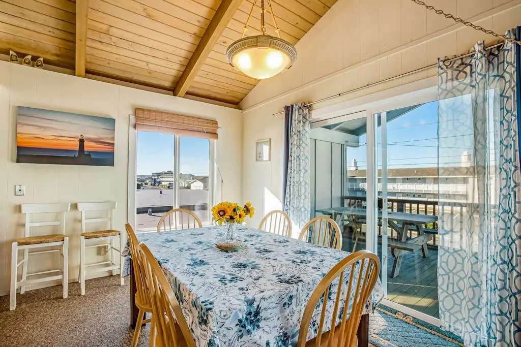 Dog-Friendly Oceanview Duplex with Beach Access - Walk to Nye Beach Shops