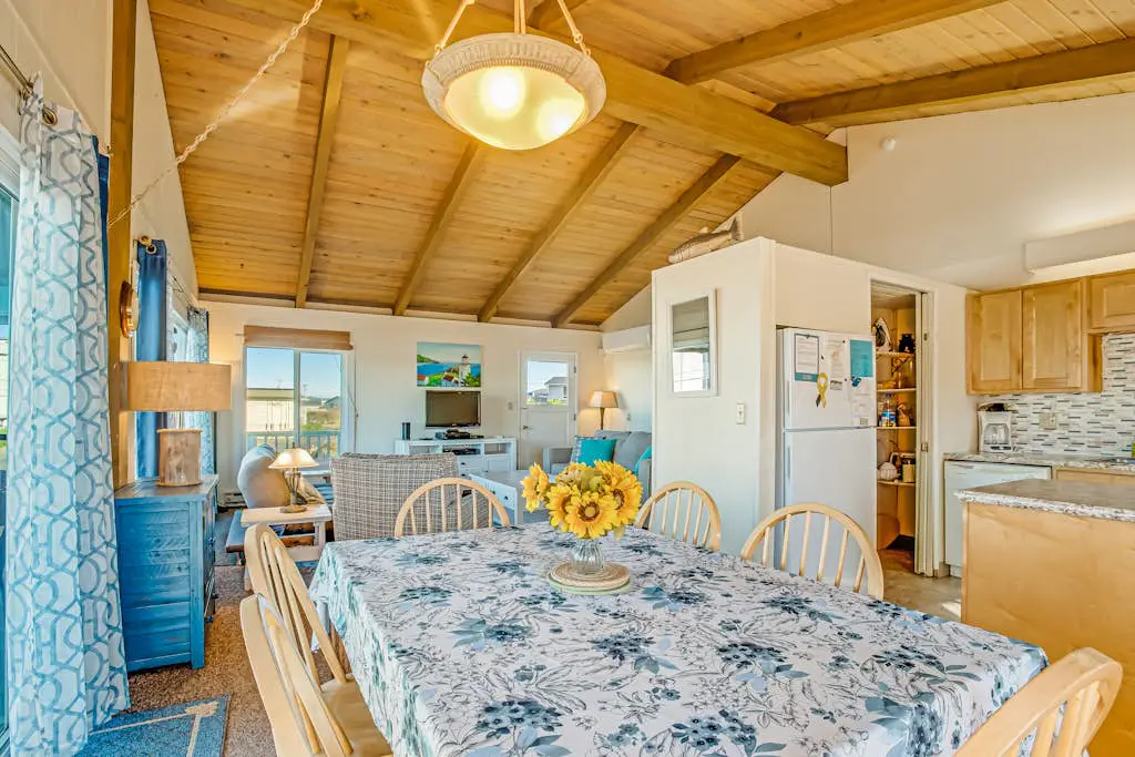 Dog-Friendly Oceanview Duplex with Beach Access - Walk to Nye Beach Shops