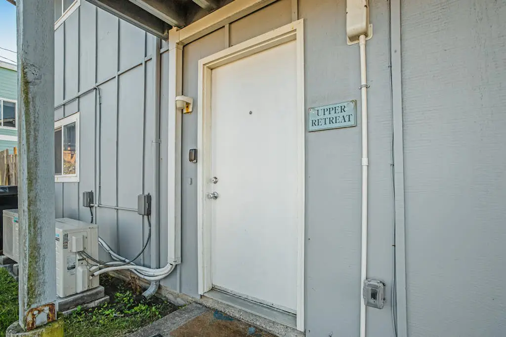 Dog-Friendly Oceanview Duplex with Beach Access - Walk to Nye Beach Shops