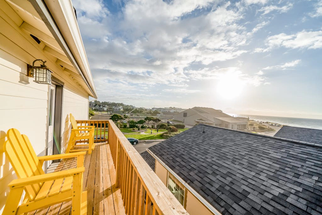 Coastal gem near the beach with spacious layout - walk to dining & shops
