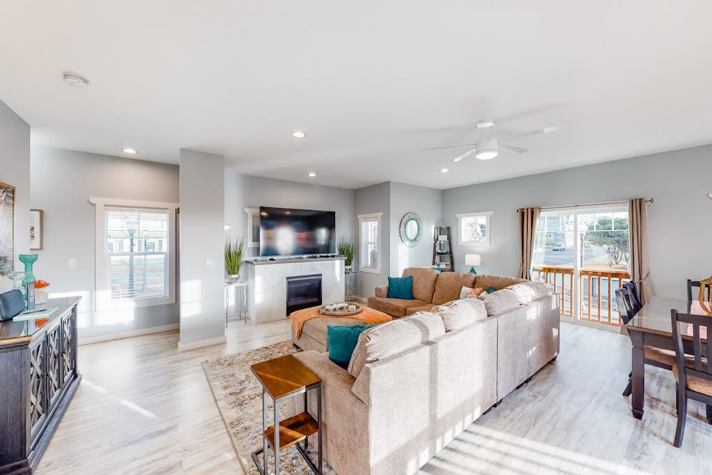 Coastal gem near the beach with spacious layout - walk to dining & shops