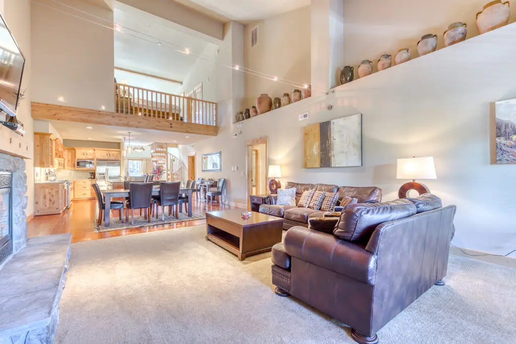 #404 Grand Lodge South Penthouse