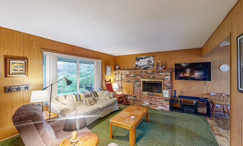 Cozy Getaway near Beach with Partial Ocean View, Free WiFi, & Washer/Dryer