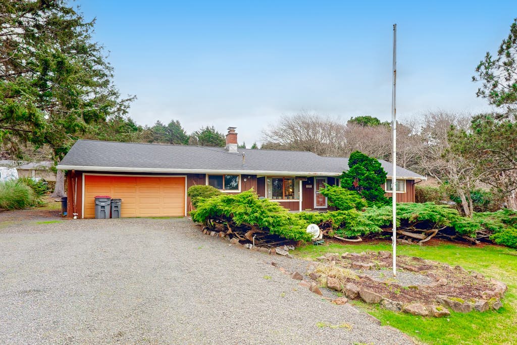 Cozy Getaway near Beach with Partial Ocean View, Free WiFi, & Washer/Dryer