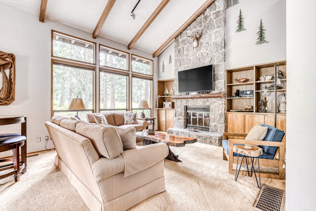 Modern, spacious getaway with private hot tub, wood fireplace, WiFi, & game room