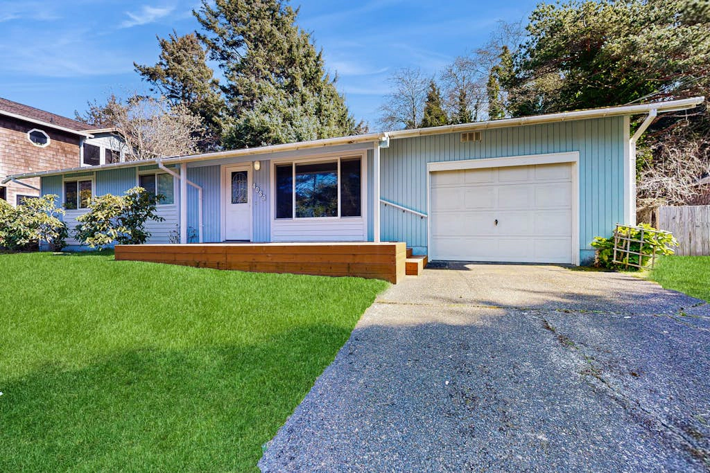 Cottage on Hemlock Street