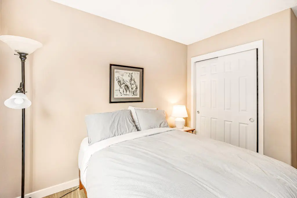 Dog friendly house withspacious deck, gas grill, near Manzanita and the ocean