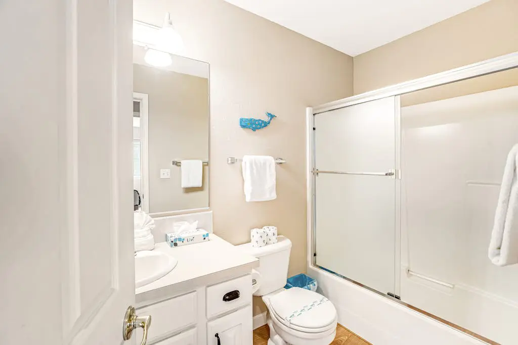 Dog friendly house withspacious deck, gas grill, near Manzanita and the ocean
