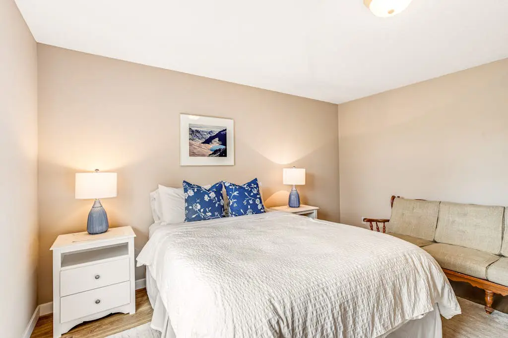 Dog friendly house withspacious deck, gas grill, near Manzanita and the ocean