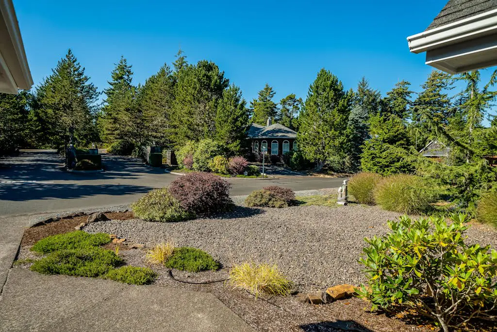 Dog friendly house withspacious deck, gas grill, near Manzanita and the ocean