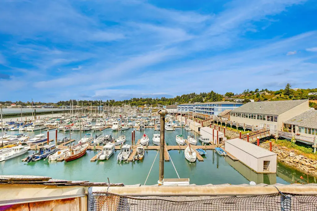 Delightful Harbor Perch Near Town with Shared pool & hot tub & Private Balcony