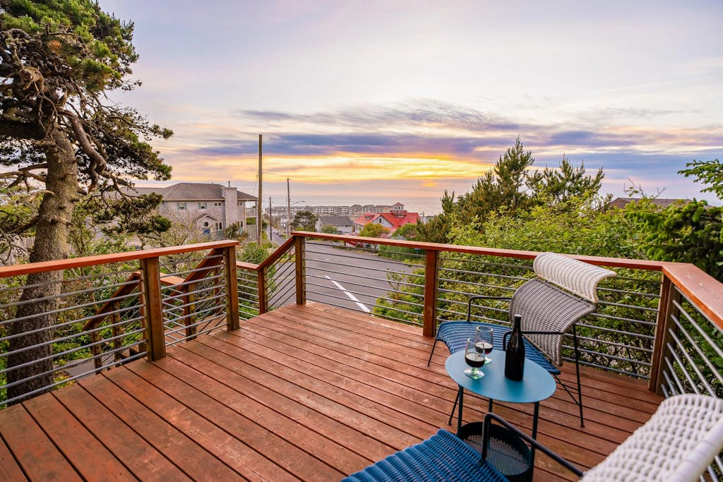 Family-friendly home with ocean views, with ping pong, foosball, fireplace, deck