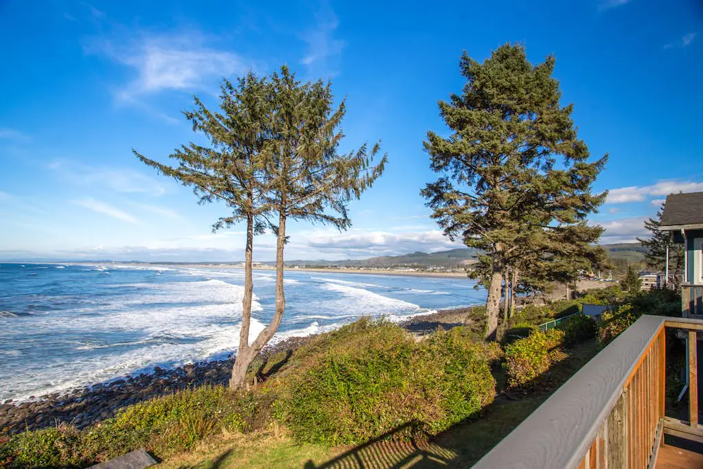 Spectacular Seaside Surf-View Home