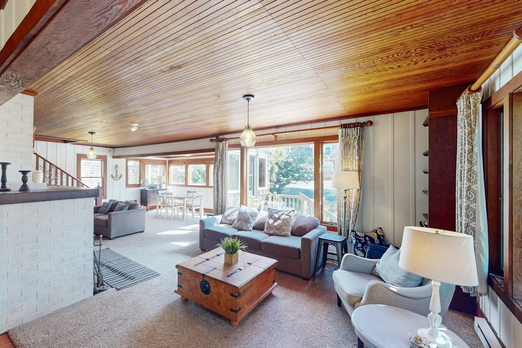 Vintage getaway in downtown Manzanita - 2 blocks to beach MCA #1123