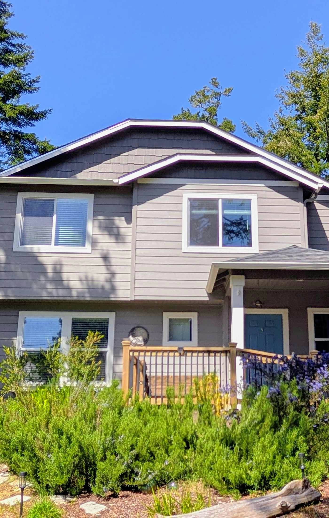 Brand-new home with hot tub, deck, fast WiFi, central AC, & great location