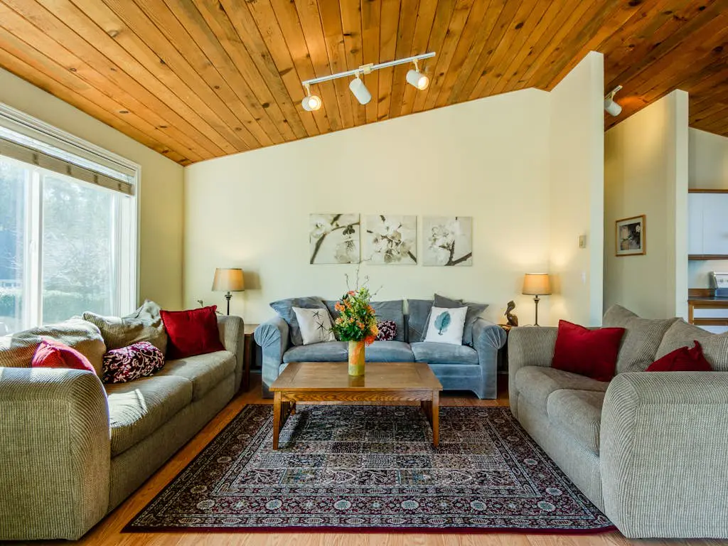 2-story dog-friendly home with beach access, Ping-Pong table, & grill