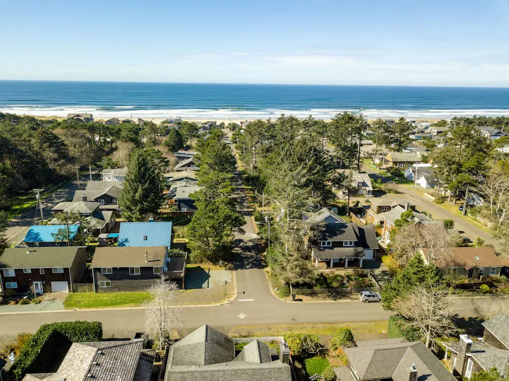 2-story dog-friendly home with beach access, Ping-Pong table, & grill