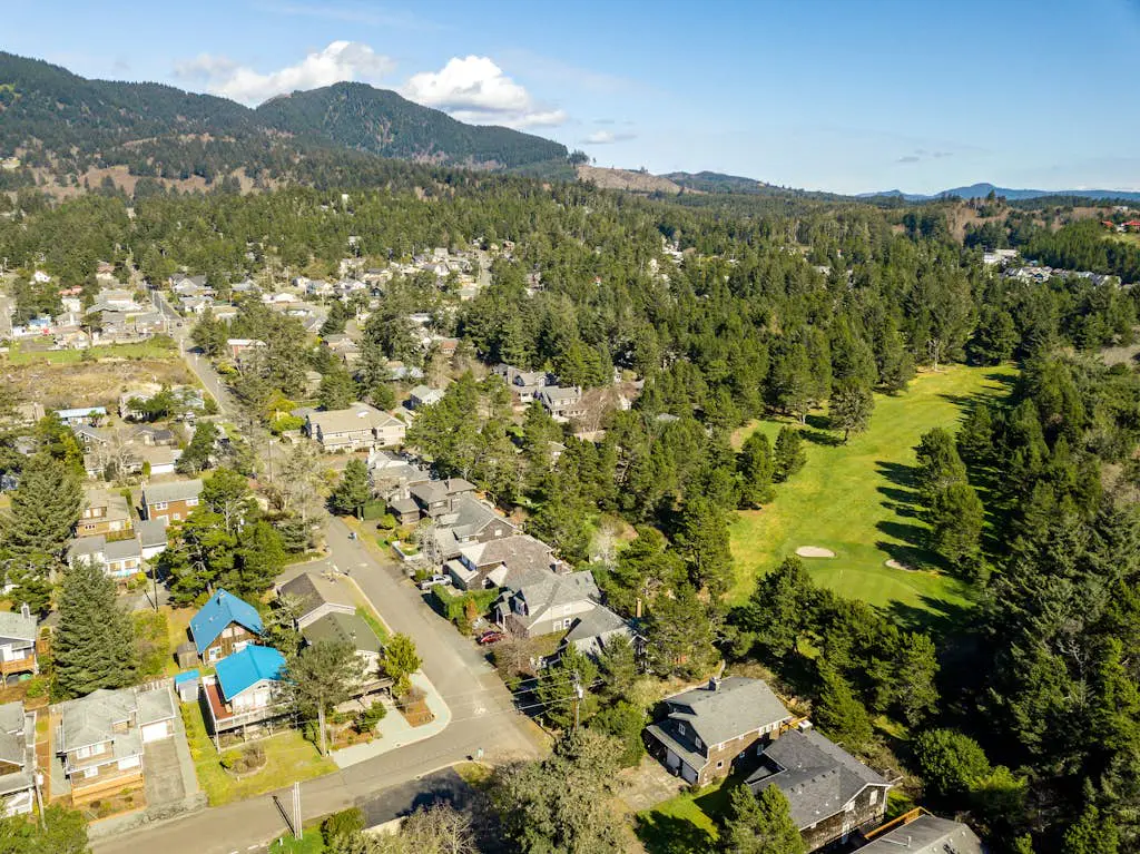 2-story dog-friendly home with beach access, Ping-Pong table, & grill