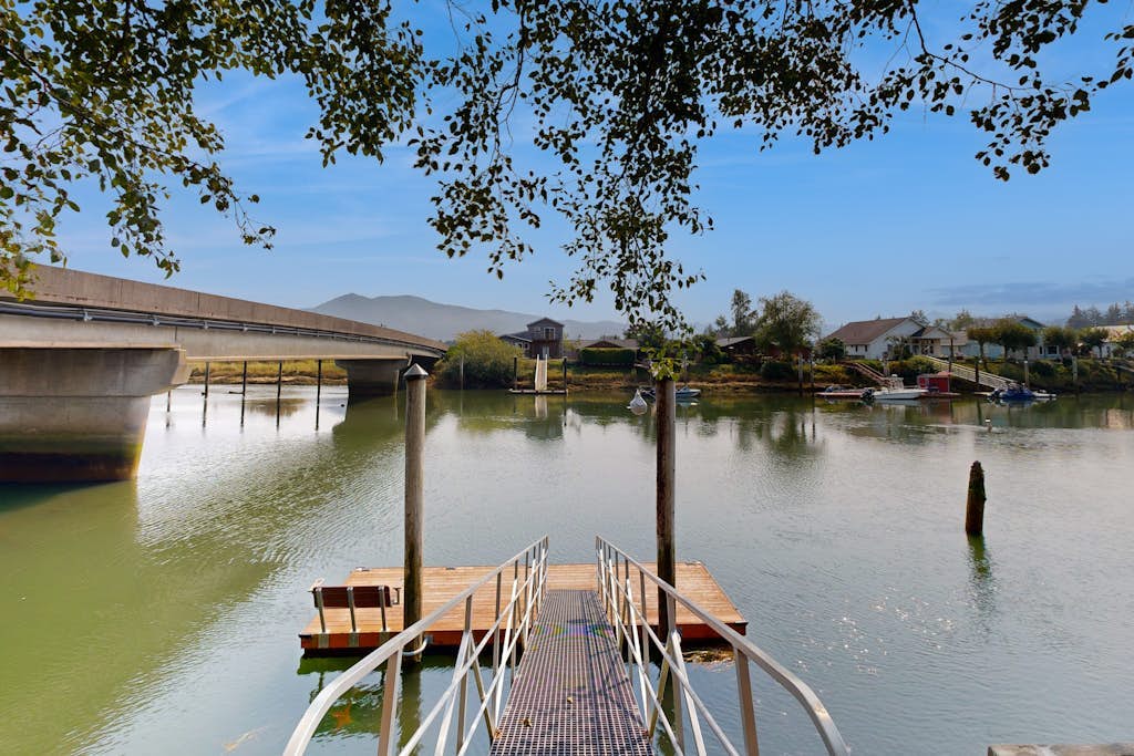Waterfront Oasis on the Nehalem River with Free WiFi & Dock - Dog Friendly