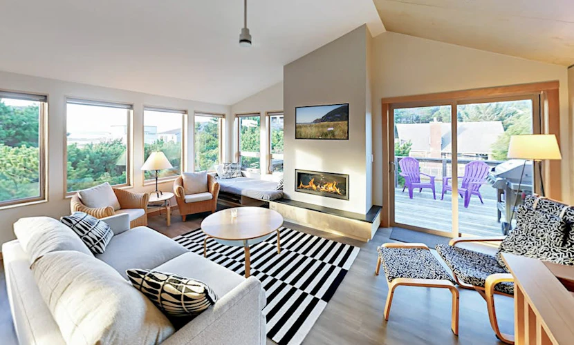Ocean-view modern masterpiece just 4 houses down from beach - fireplace & grill