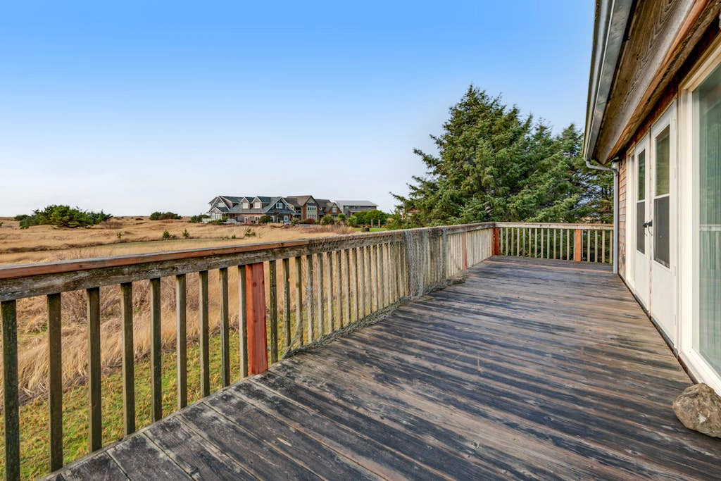 Family-Friendly, Oceanfront Home with Free WiFi, Gas Fireplace, & Private W/D