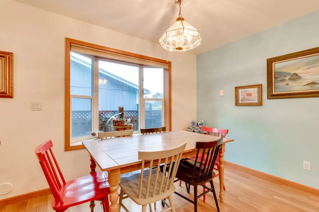 Dog-Friendly Home with Private Hot Tub - Near City Park and Beach Access