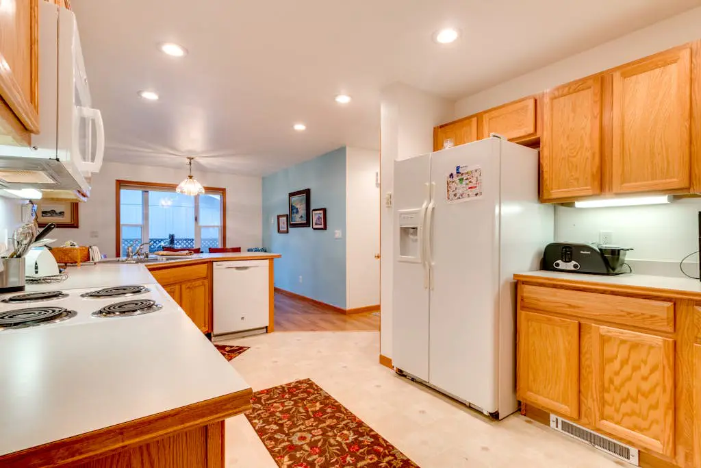 Dog-Friendly Home with Private Hot Tub - Near City Park and Beach Access